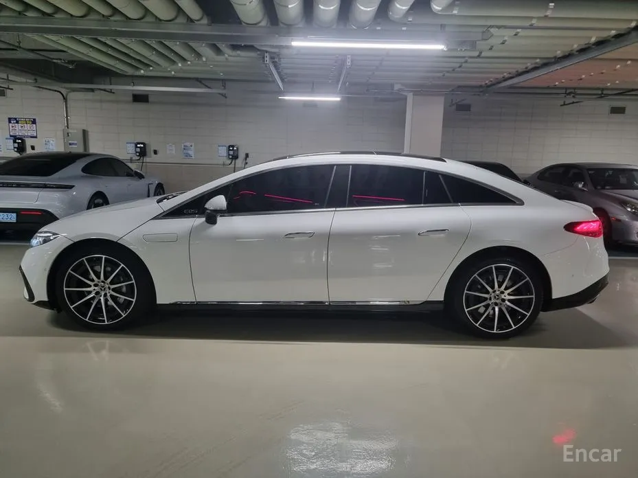 Фото 6 - Mercedes-Benz EQS