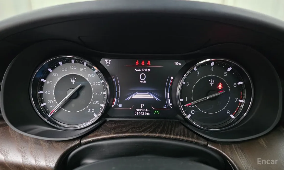 Фото 8 - Maserati Quattroporte