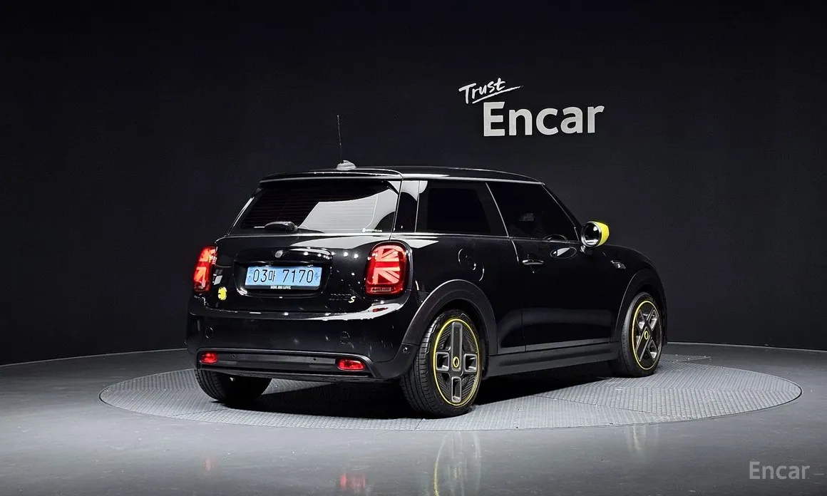 Фото 2 - Mini Cooper