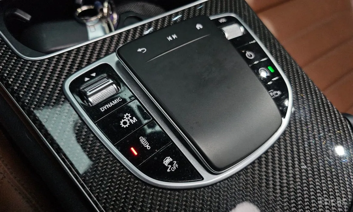 Фото 18 - Mercedes-Benz GLC-Class