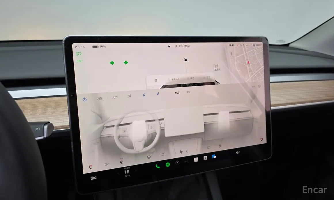 Фото 16 - Tesla Model Y