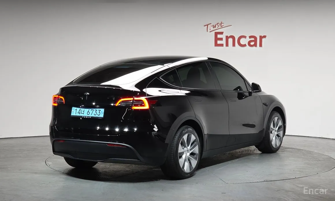 Фото 2 - Tesla Model Y