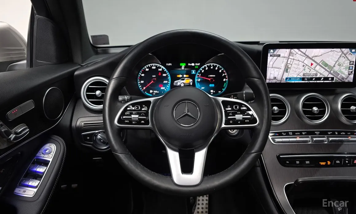 Фото 14 - Mercedes-Benz GLC-Class