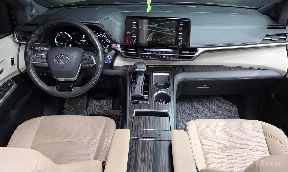 Фото 7 - Toyota Sienna