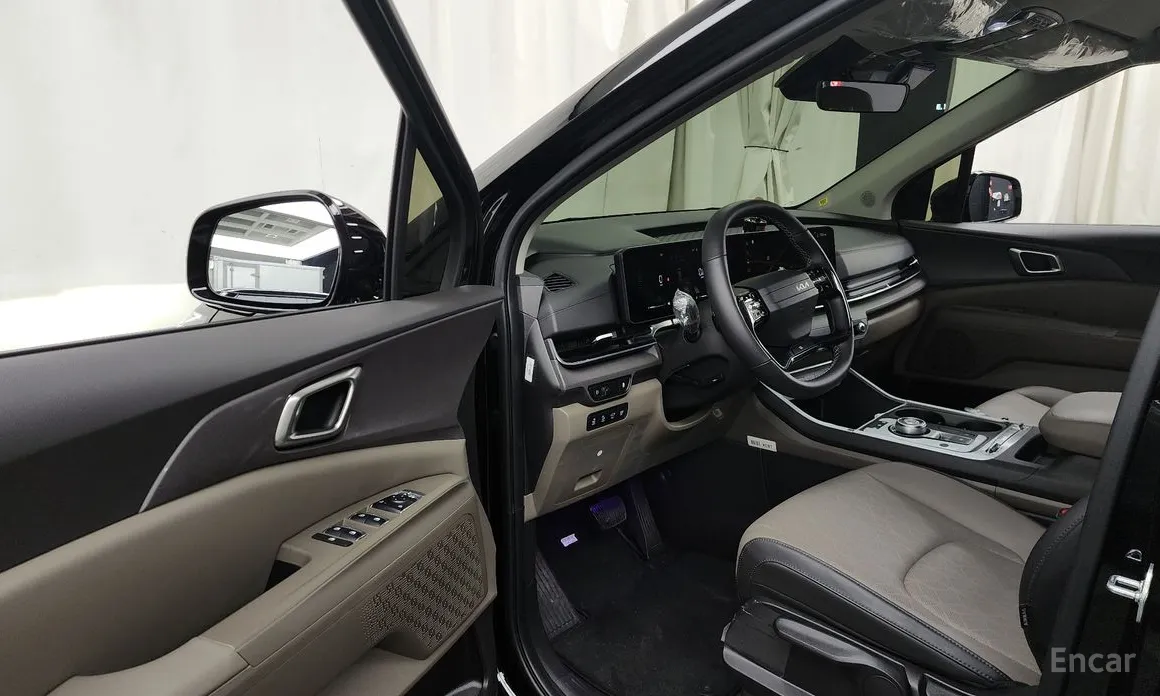 Фото 10 - Kia Carnival