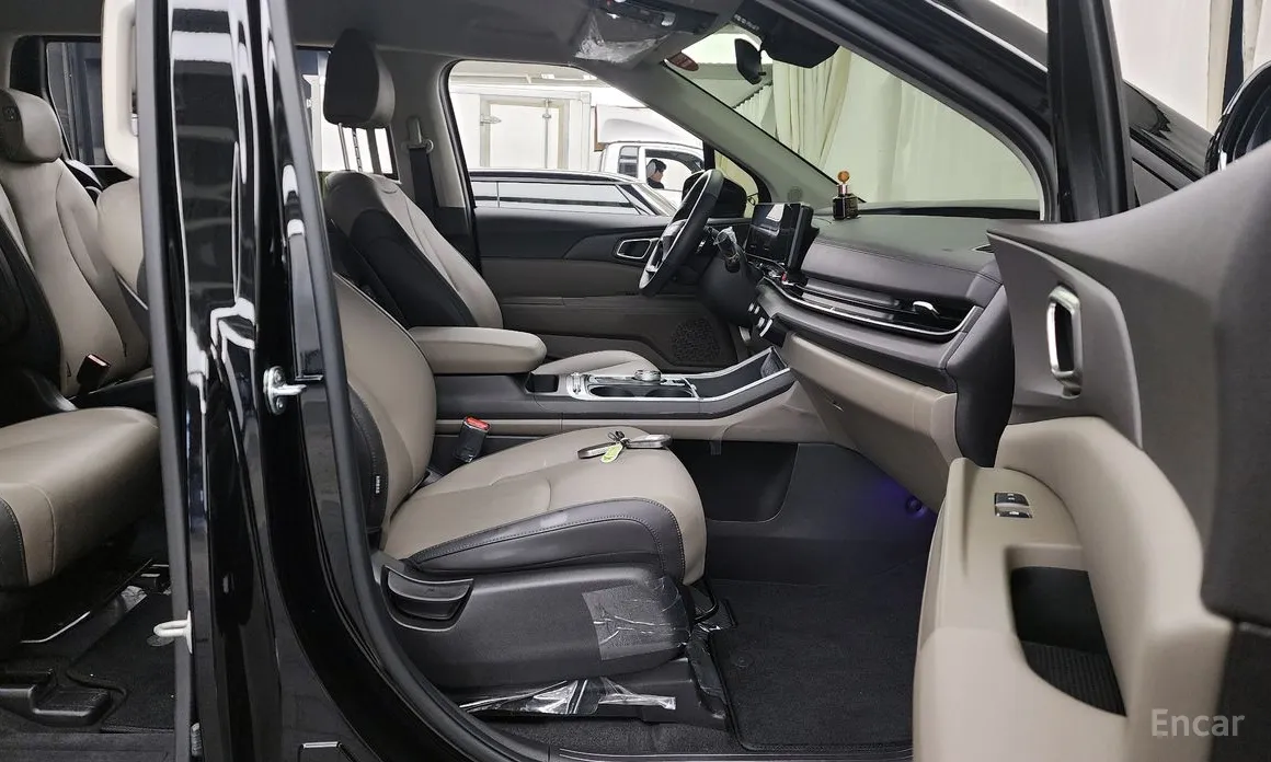 Фото 11 - Kia Carnival