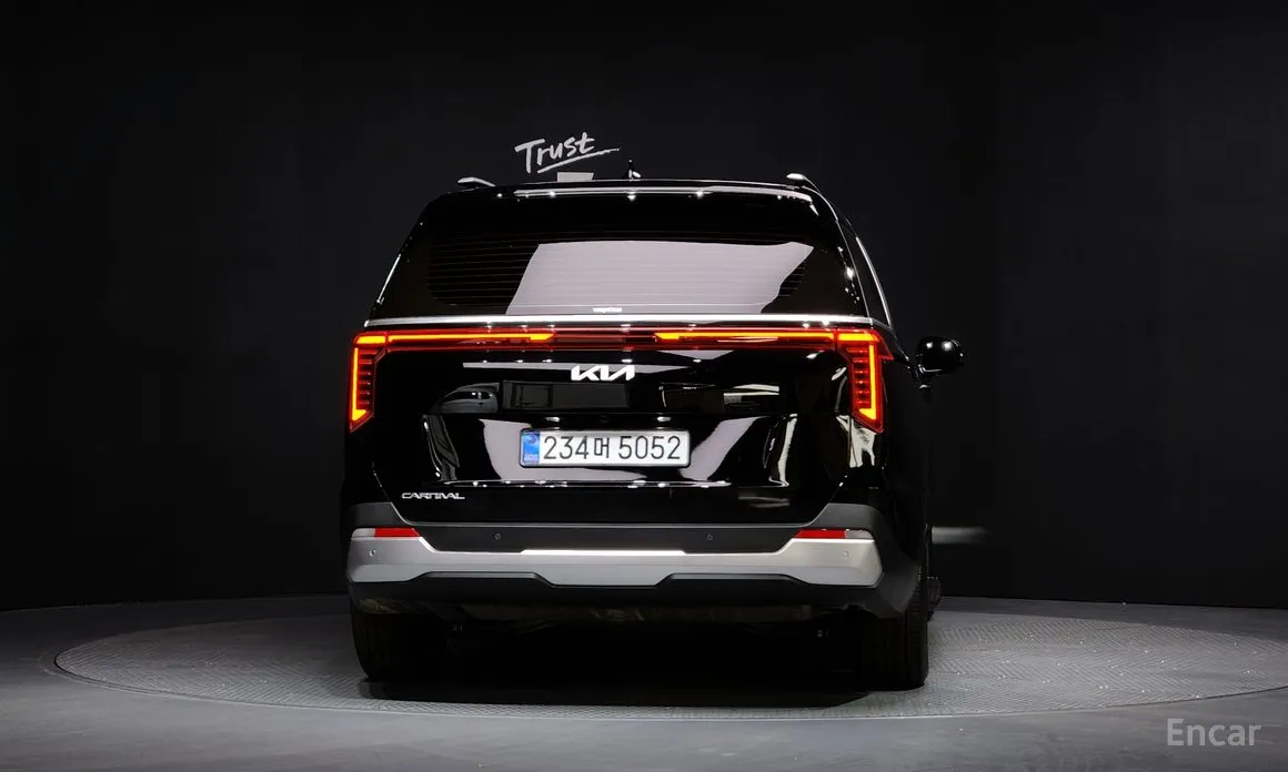 Фото 4 - Kia Carnival