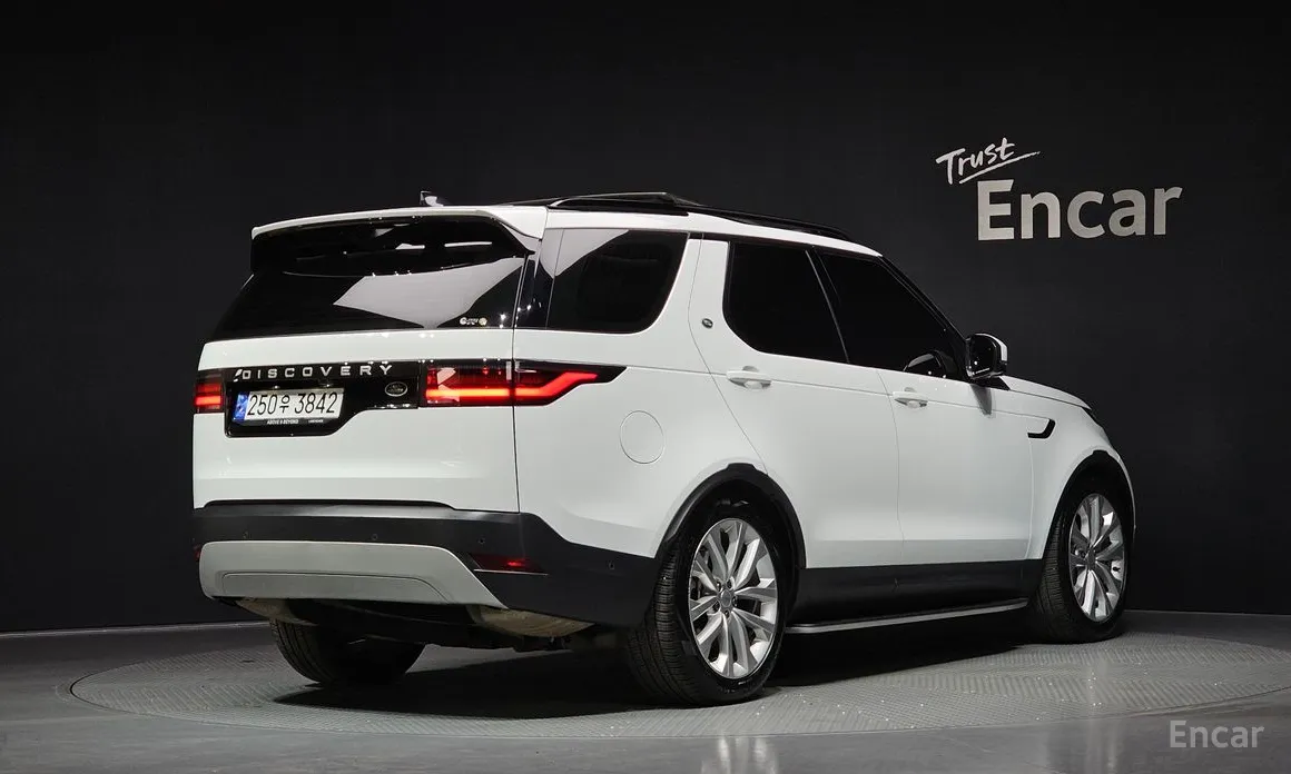 Фото 2 - Land Rover Discovery