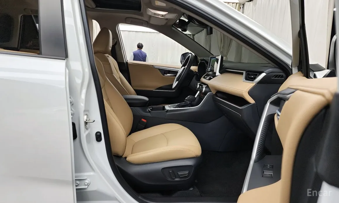 Toyota RAV4 2019 2,5 4WD Hybrid LTD