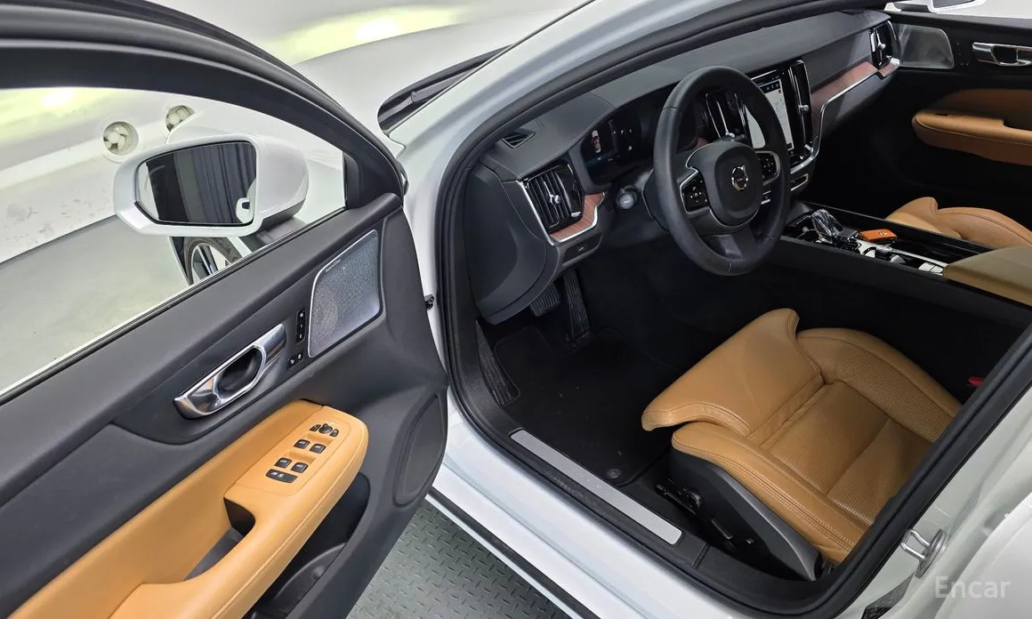 Фото 13 - Volvo S60