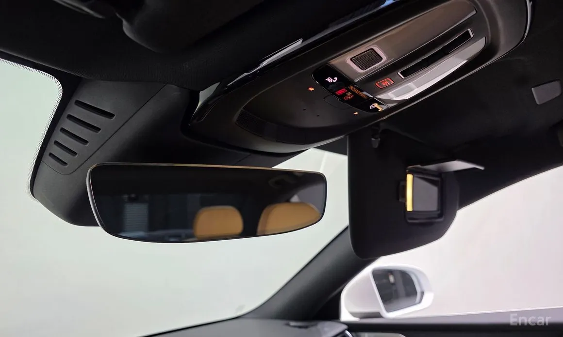 Фото 16 - Volvo S60