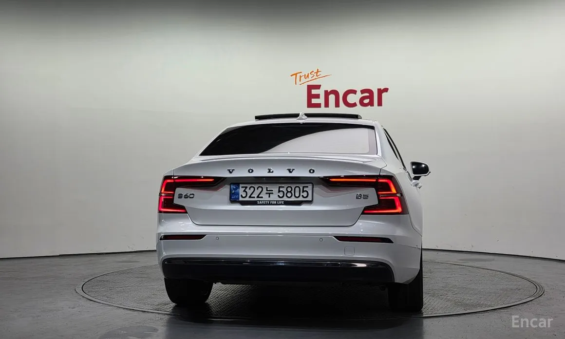 Фото 4 - Volvo S60