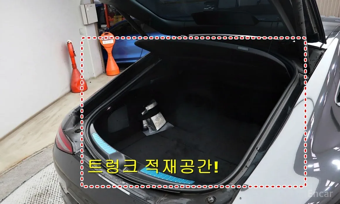 Фото 18 - Mercedes-Benz AMG GT