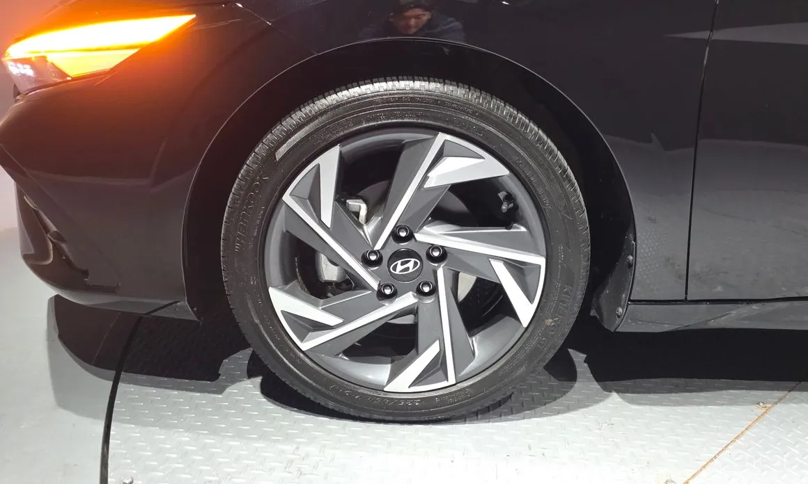 Фото 5 - Hyundai Avante