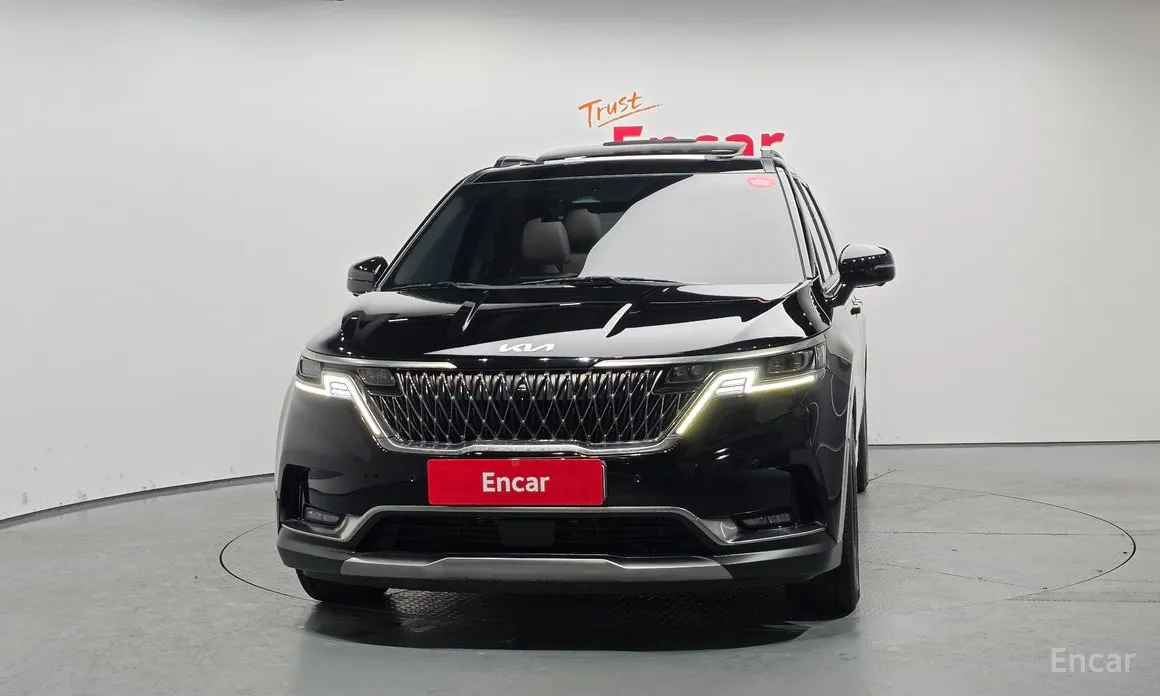 Photo 3 - Kia Carnival