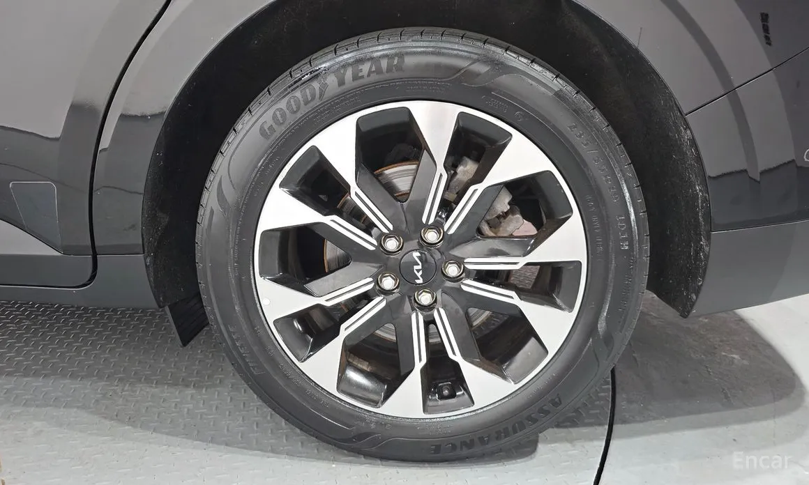 Photo 5 - Kia Carnival