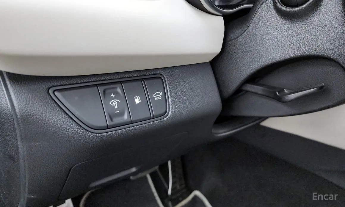 Фото 16 - Genesis G70