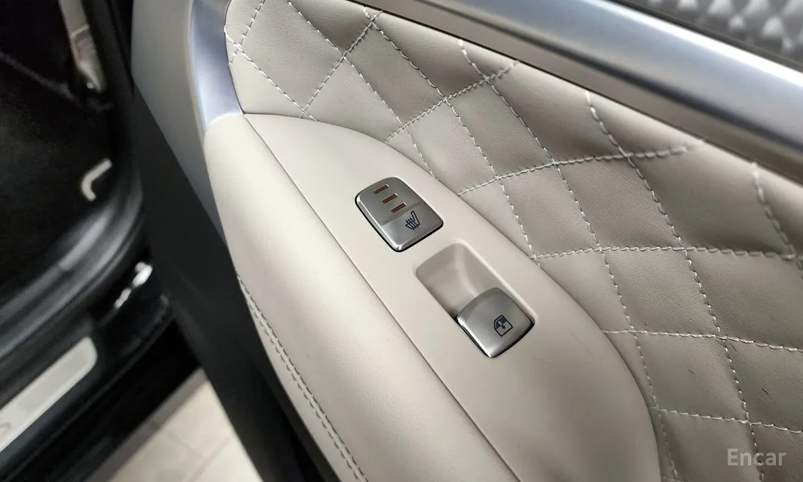 Фото 19 - Genesis G70