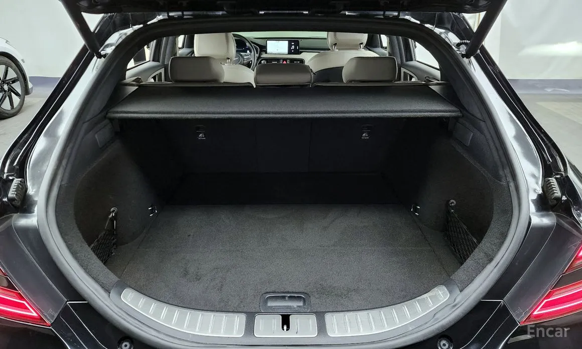 Фото 20 - Genesis G70