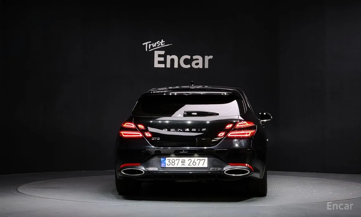 Фото 4 - Genesis G70