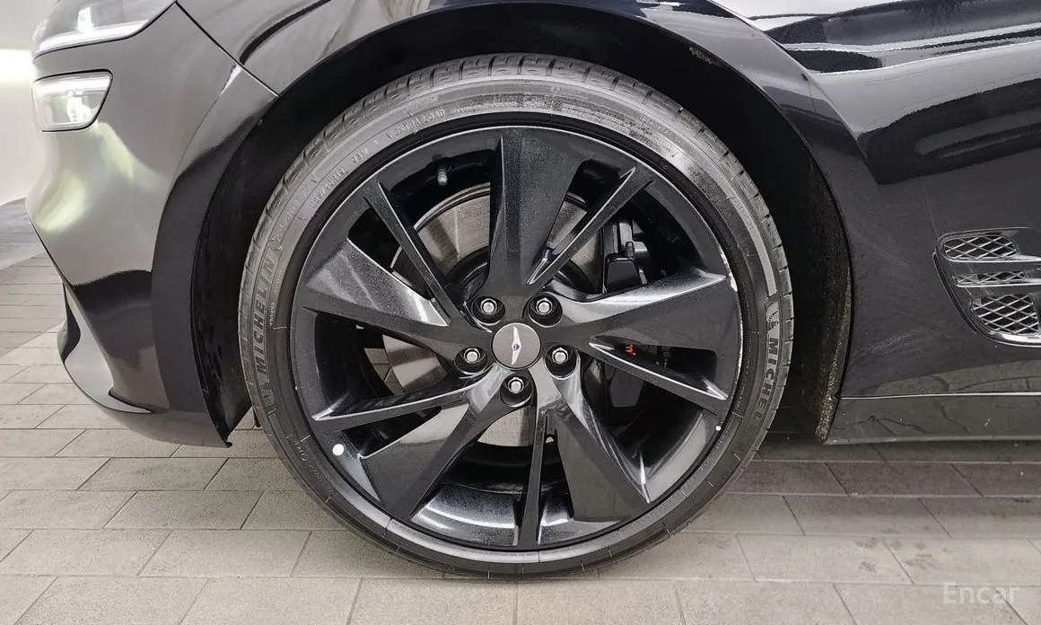 Фото 5 - Genesis G70