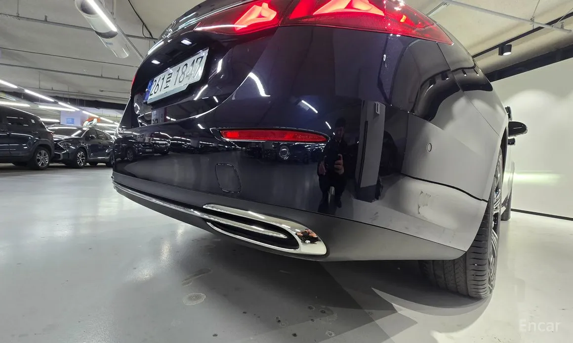 Фото 11 - Mercedes-Benz E-Class