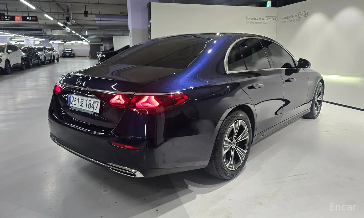 Фото 4 - Mercedes-Benz E-Class