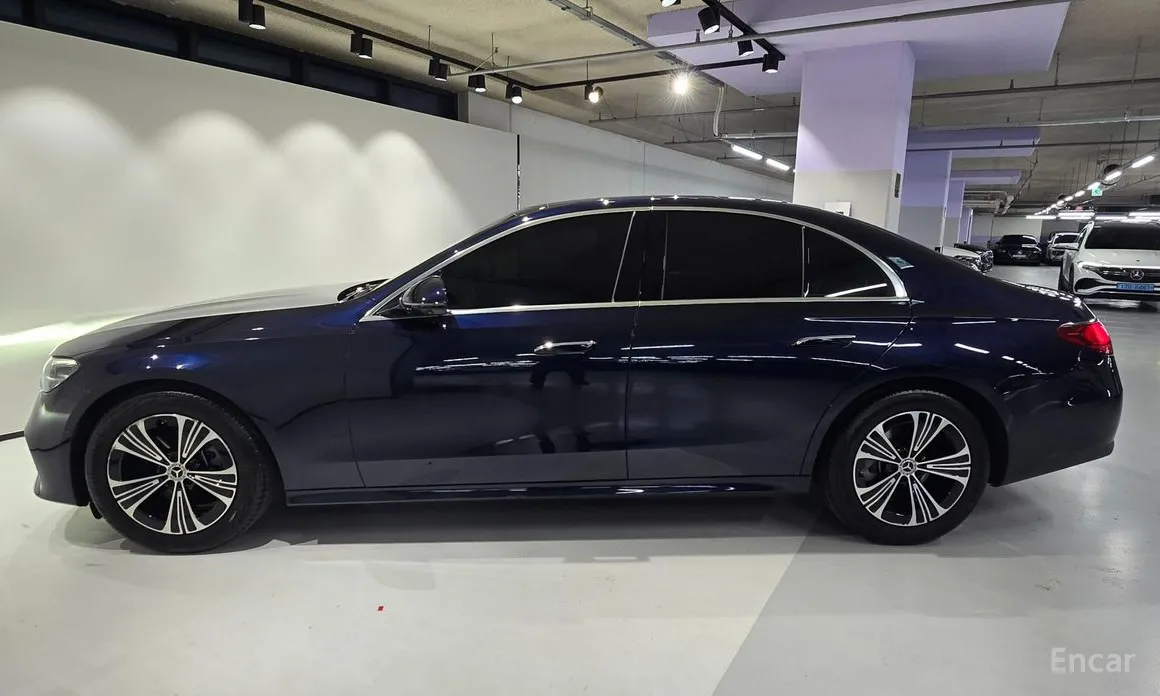 Фото 8 - Mercedes-Benz E-Class