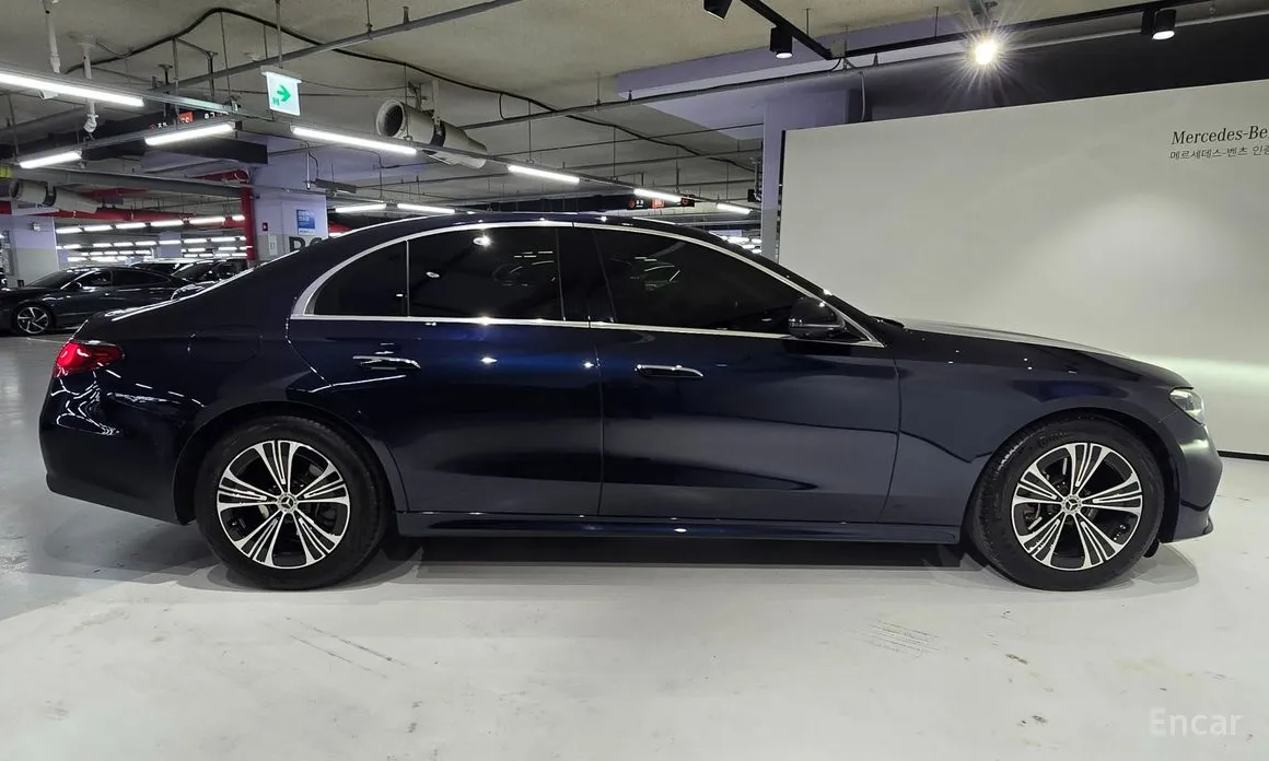 Фото 9 - Mercedes-Benz E-Class