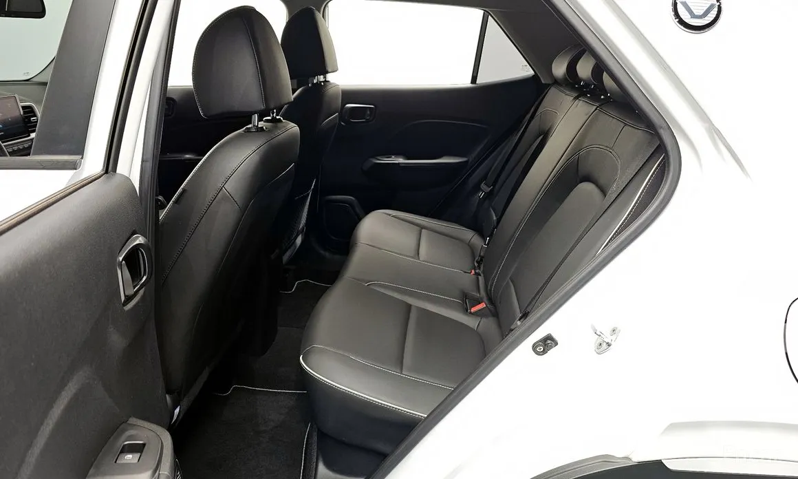 Фото 12 - Hyundai Venue