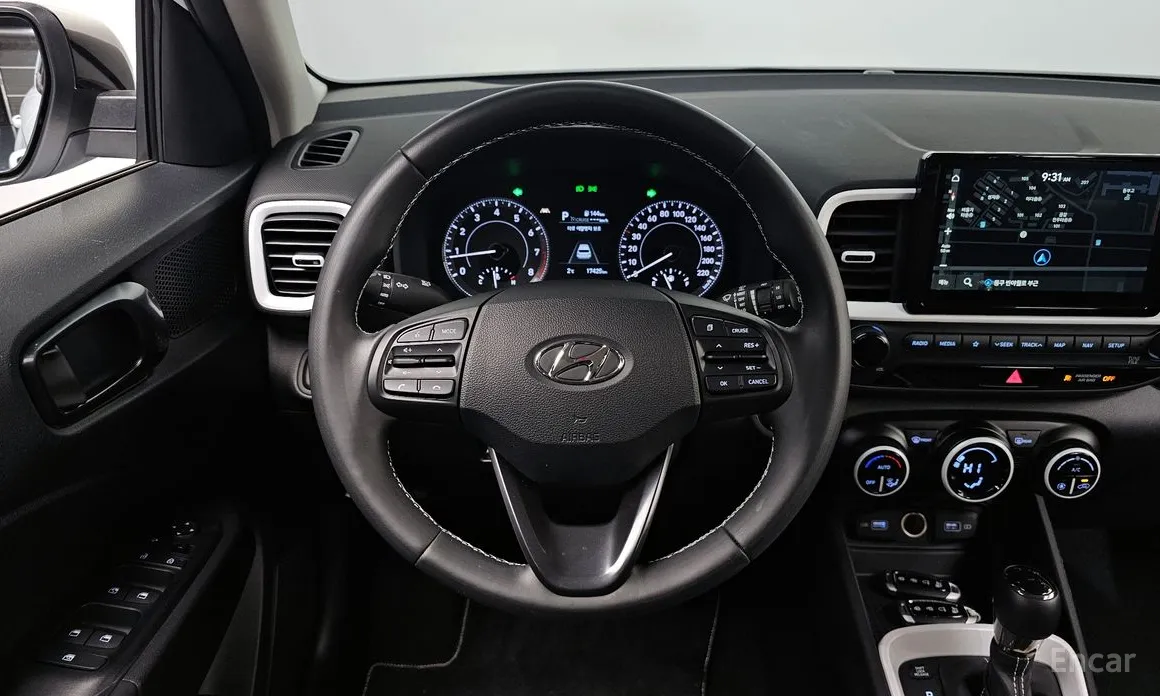 Фото 13 - Hyundai Venue