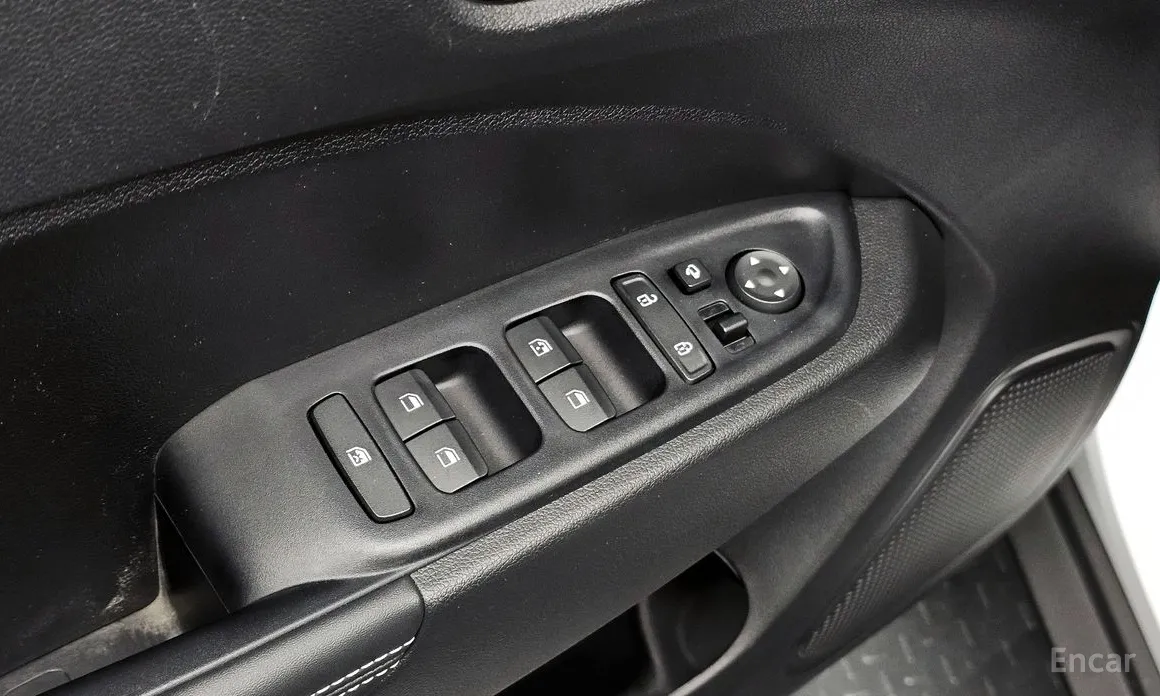 Фото 18 - Hyundai Venue