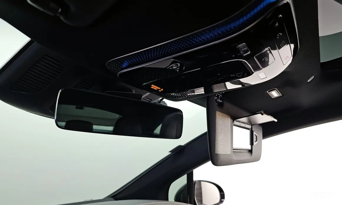 Фото 18 - Mercedes-Benz EQS