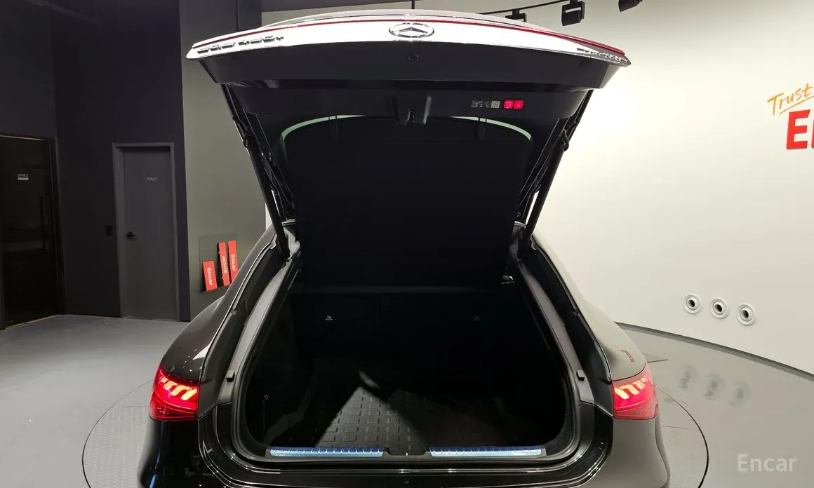 Фото 20 - Mercedes-Benz EQS