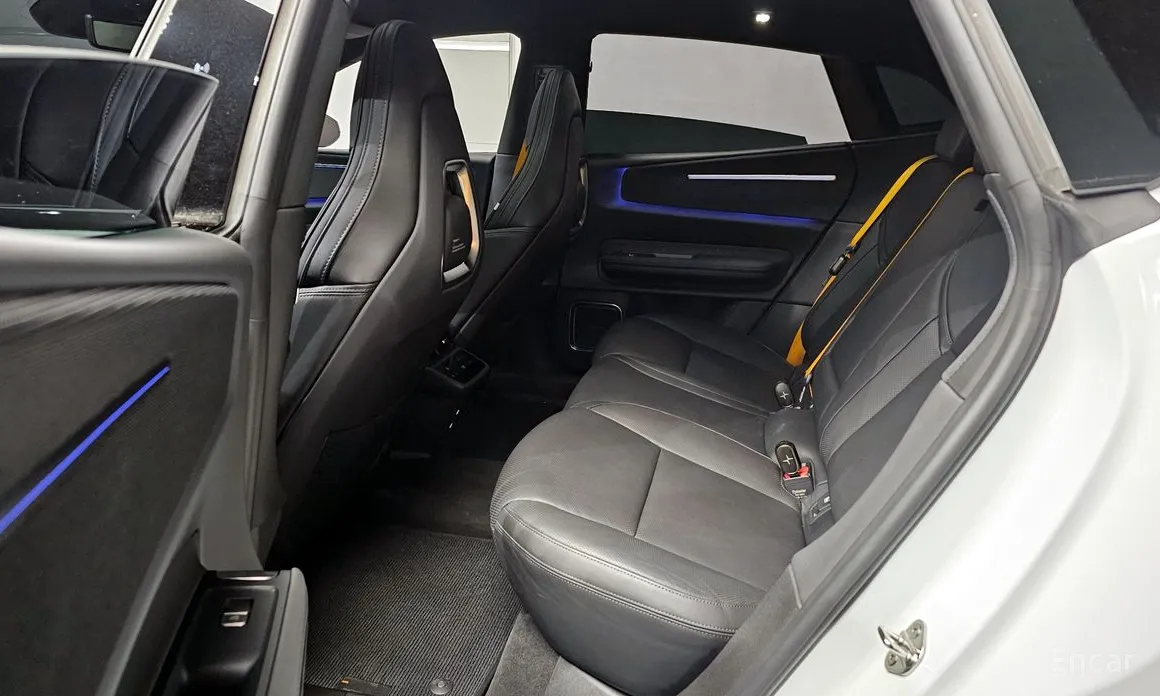 Фото 13 - Polestar 4