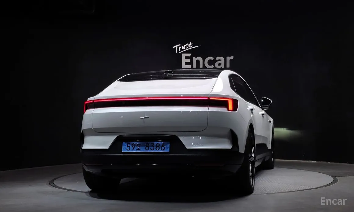 Фото 4 - Polestar 4