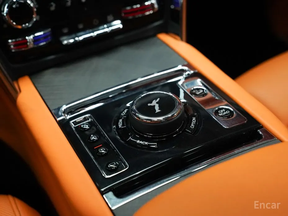 Фото 15 - Rolls-Royce Cullinan