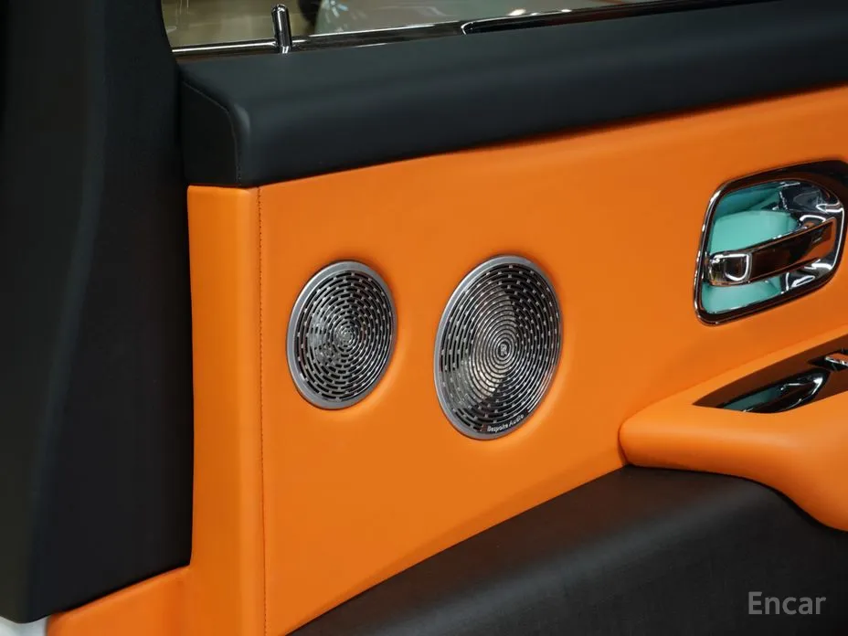 Фото 19 - Rolls-Royce Cullinan