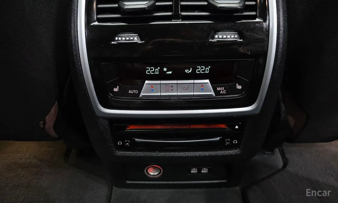 Фото 19 - BMW X7