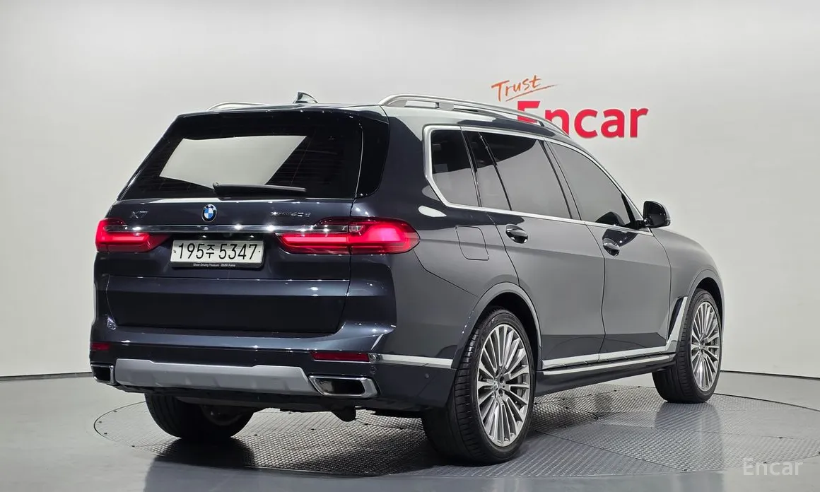 Фото 2 - BMW X7