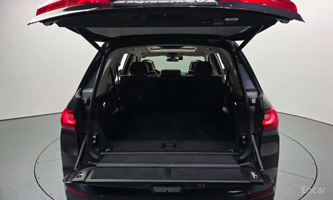 Фото 20 - BMW X7