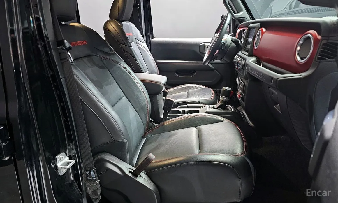 Фото 11 - Jeep Wrangler