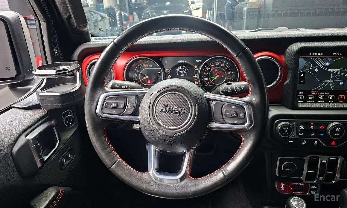 Фото 14 - Jeep Wrangler