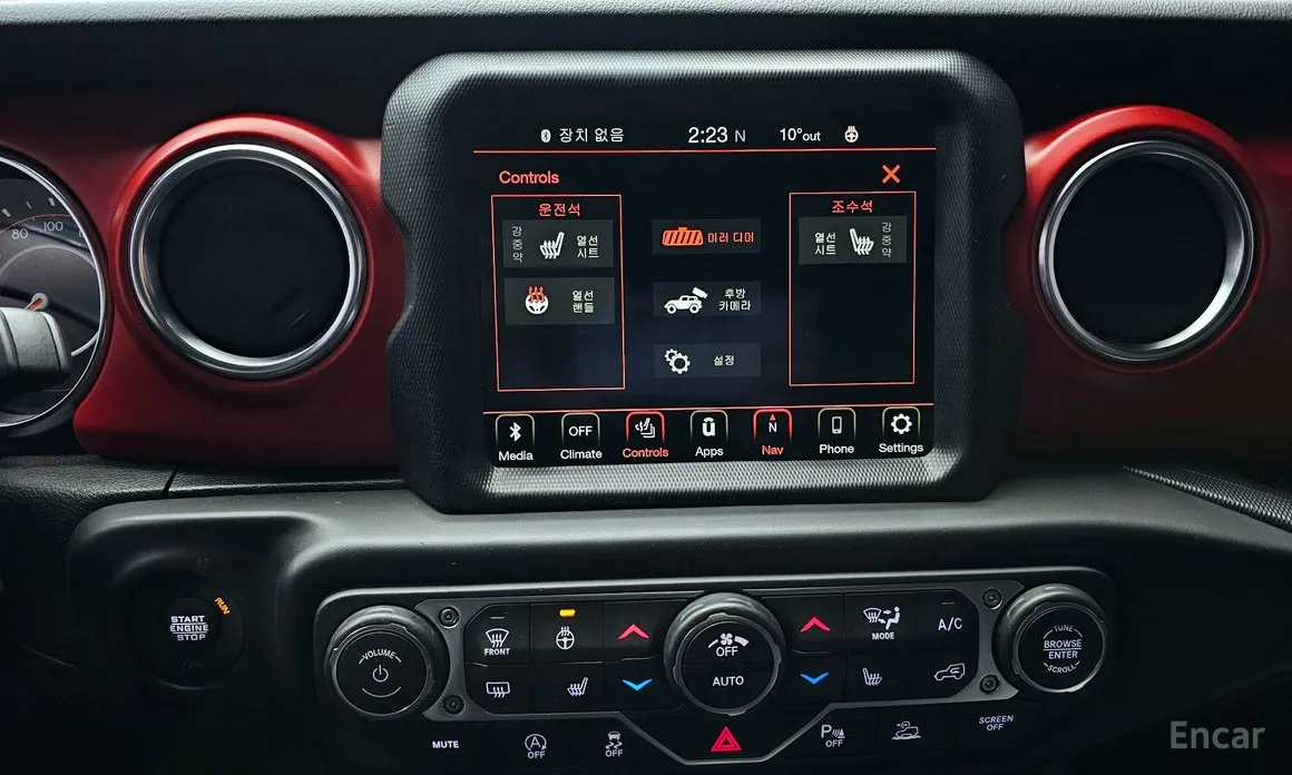 Фото 16 - Jeep Wrangler