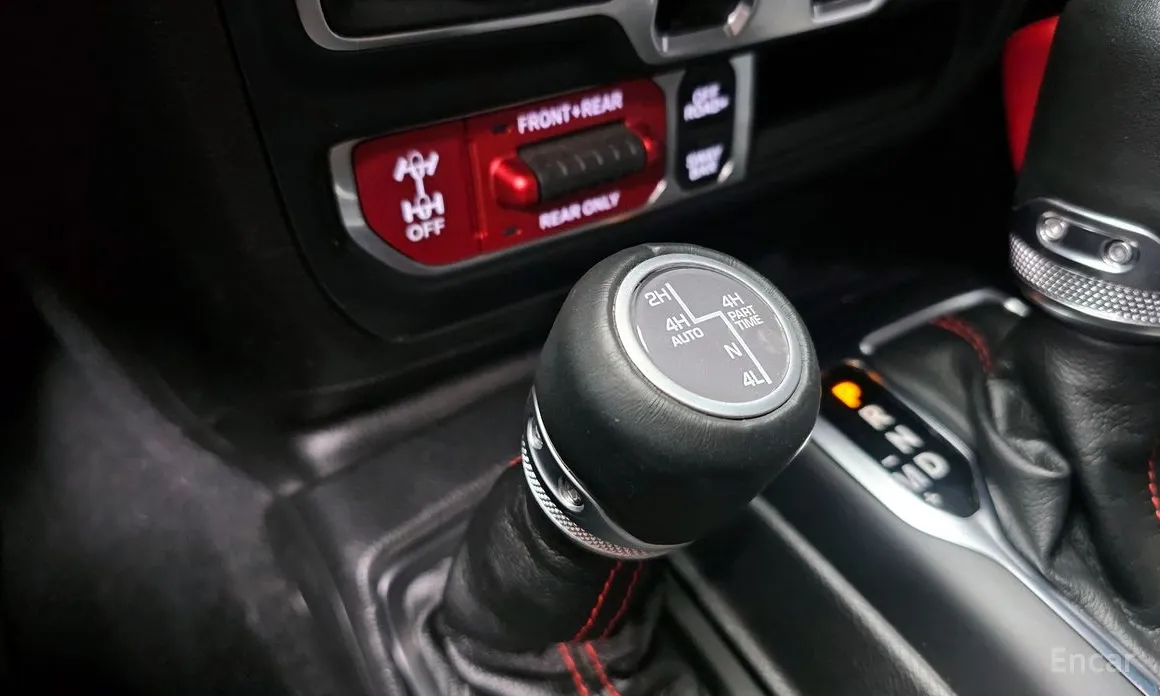 Фото 19 - Jeep Wrangler