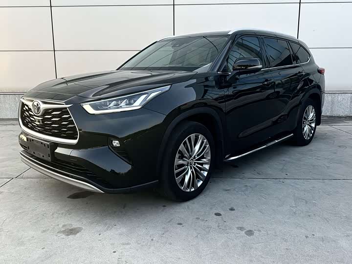 Фото 1 - Toyota Highlander