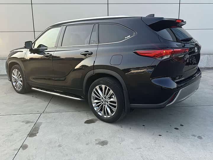 Фото 3 - Toyota Highlander