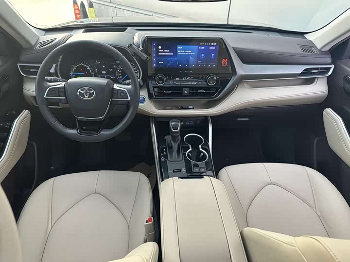 Фото 5 - Toyota Highlander
