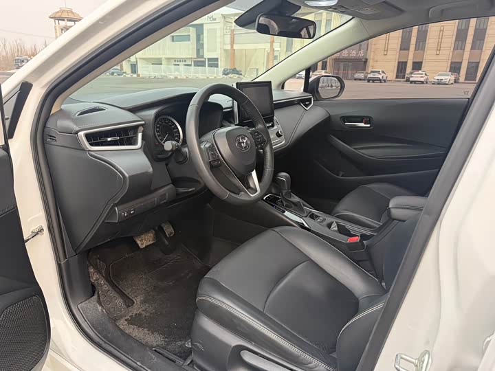 Фото 5 - Toyota Corolla