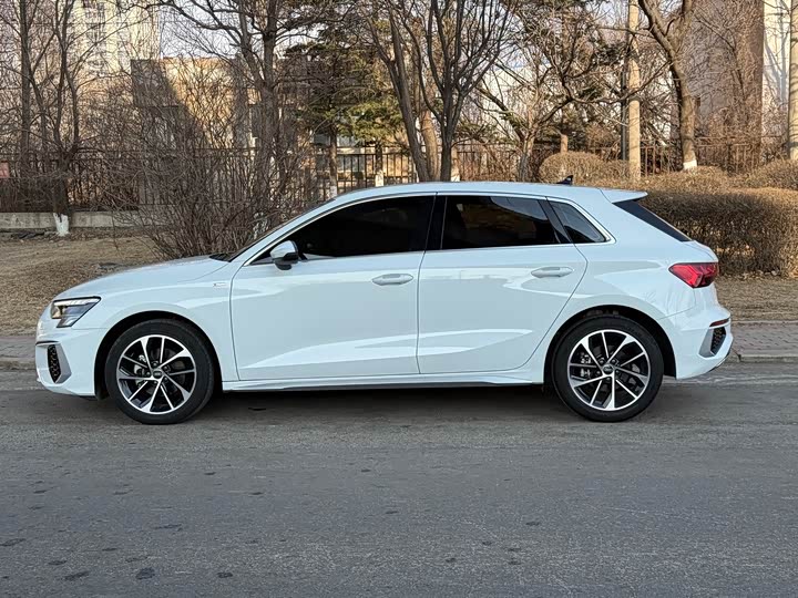 Фото 5 - Audi A3